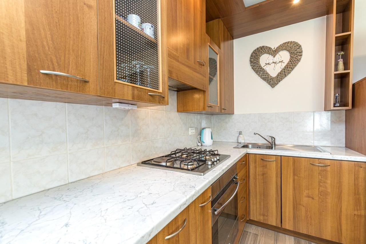 Apartment Flores Stari Pazin Εξωτερικό φωτογραφία