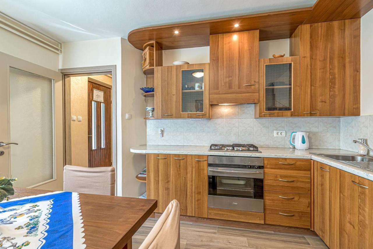 Apartment Flores Stari Pazin Εξωτερικό φωτογραφία
